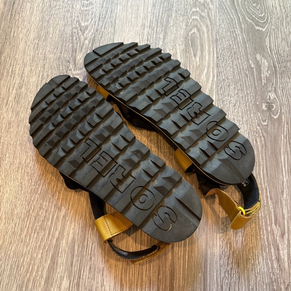 Sorel Roaming Decan Gold and Black Sandals Size 8 - Picture 7 of 10